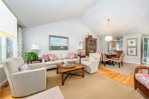 12 Pga Lane Mashpee MA 02649