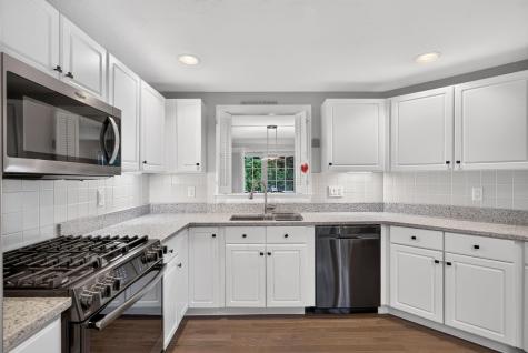 8 Elizabeth Circle Mashpee MA 02649