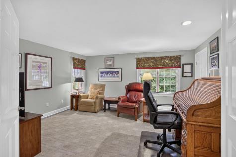 8 Elizabeth Circle Mashpee MA 02649