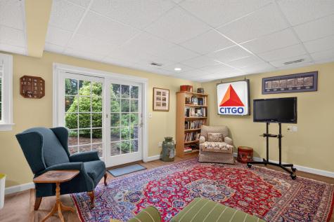 8 Elizabeth Circle Mashpee MA 02649