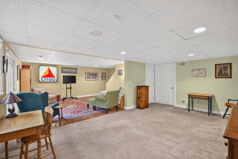 8 Elizabeth Circle Mashpee MA 02649