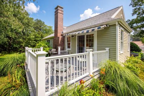 8 Elizabeth Circle Mashpee MA 02649