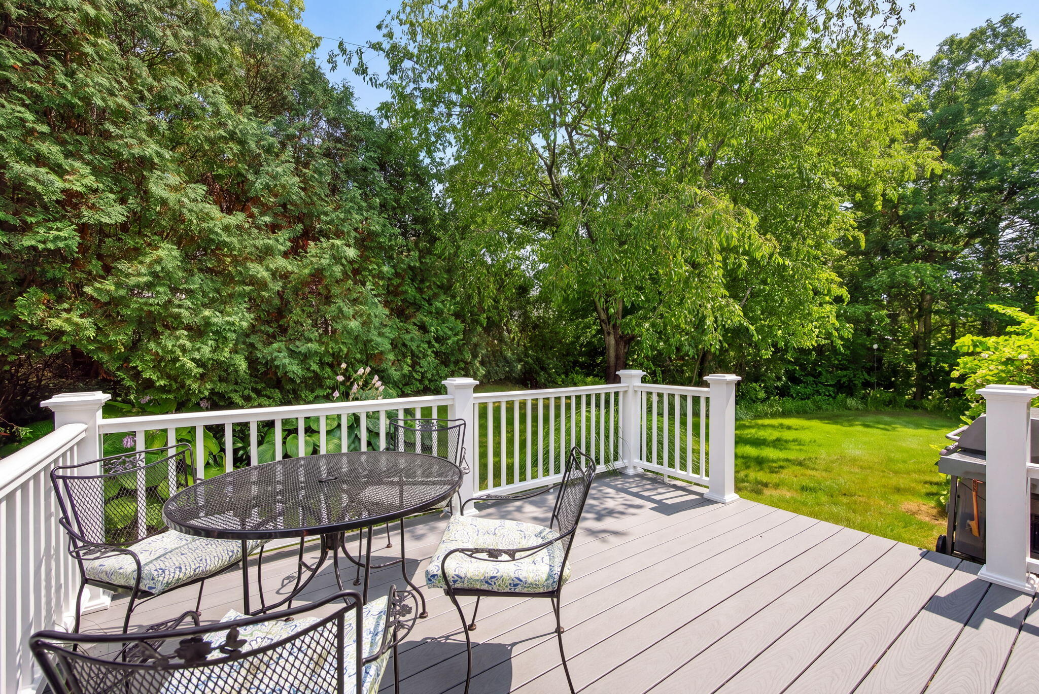 8 Elizabeth Circle Mashpee MA 02649