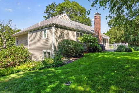 8 Elizabeth Circle Mashpee MA 02649