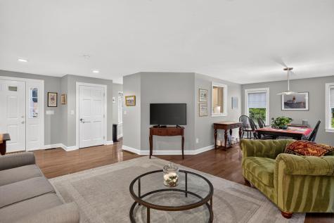 8 Elizabeth Circle Mashpee MA 02649
