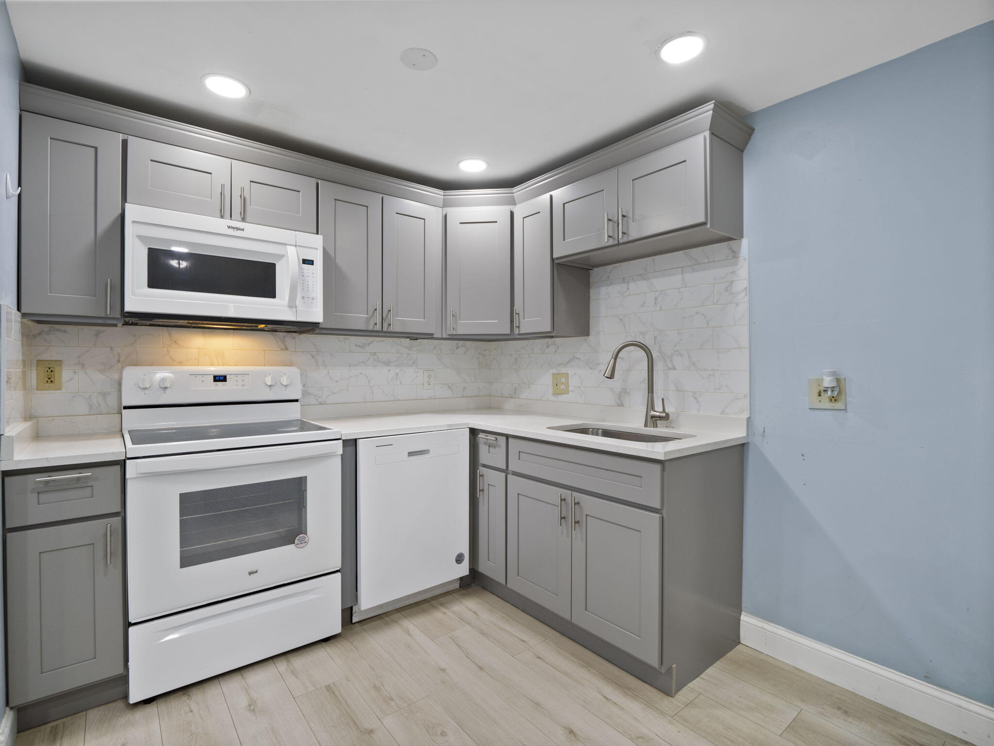 24 Betty's Pond Road Hyannis MA 02601