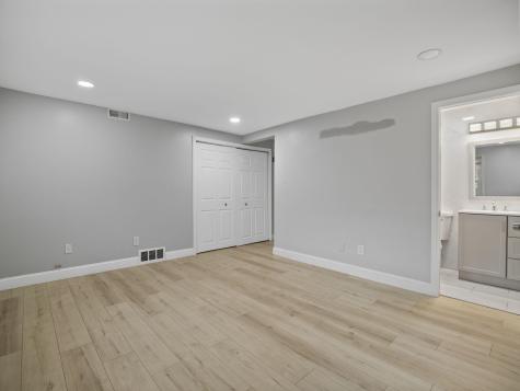 24 Betty's Pond Road Barnstable MA 02601