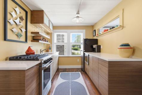 29 Alden Street Provincetown MA 02657