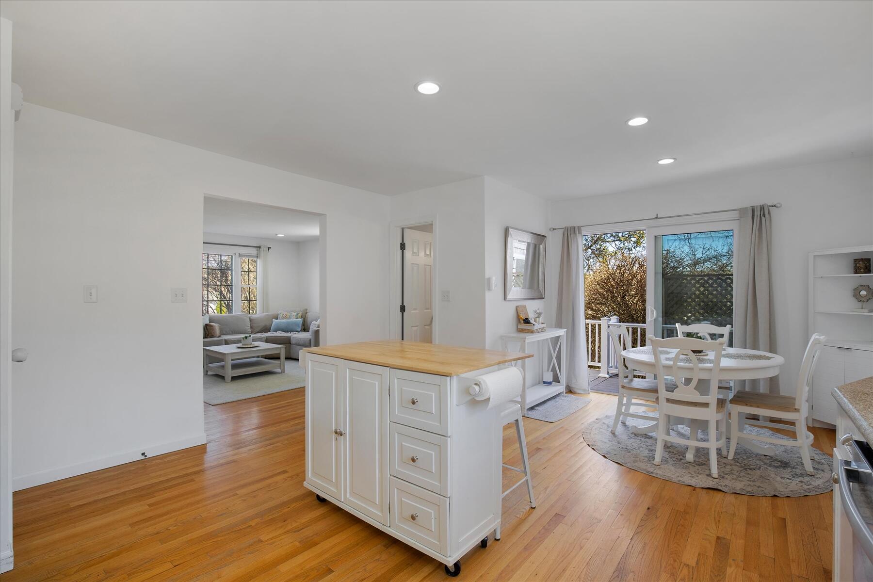 231 Massachusetts 28 Harwich MA 02671