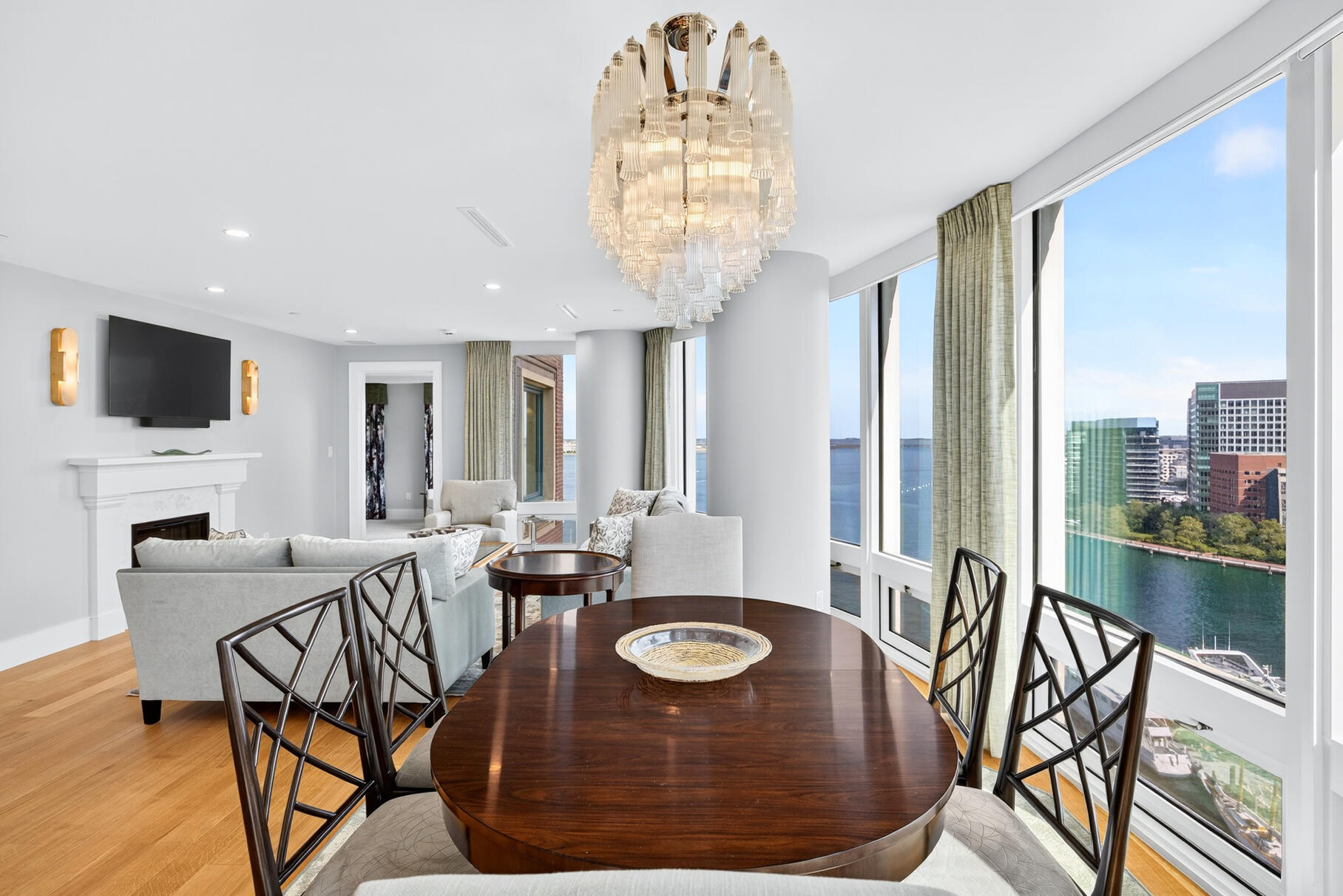 10 Rowes Wharf Boston MA 02110