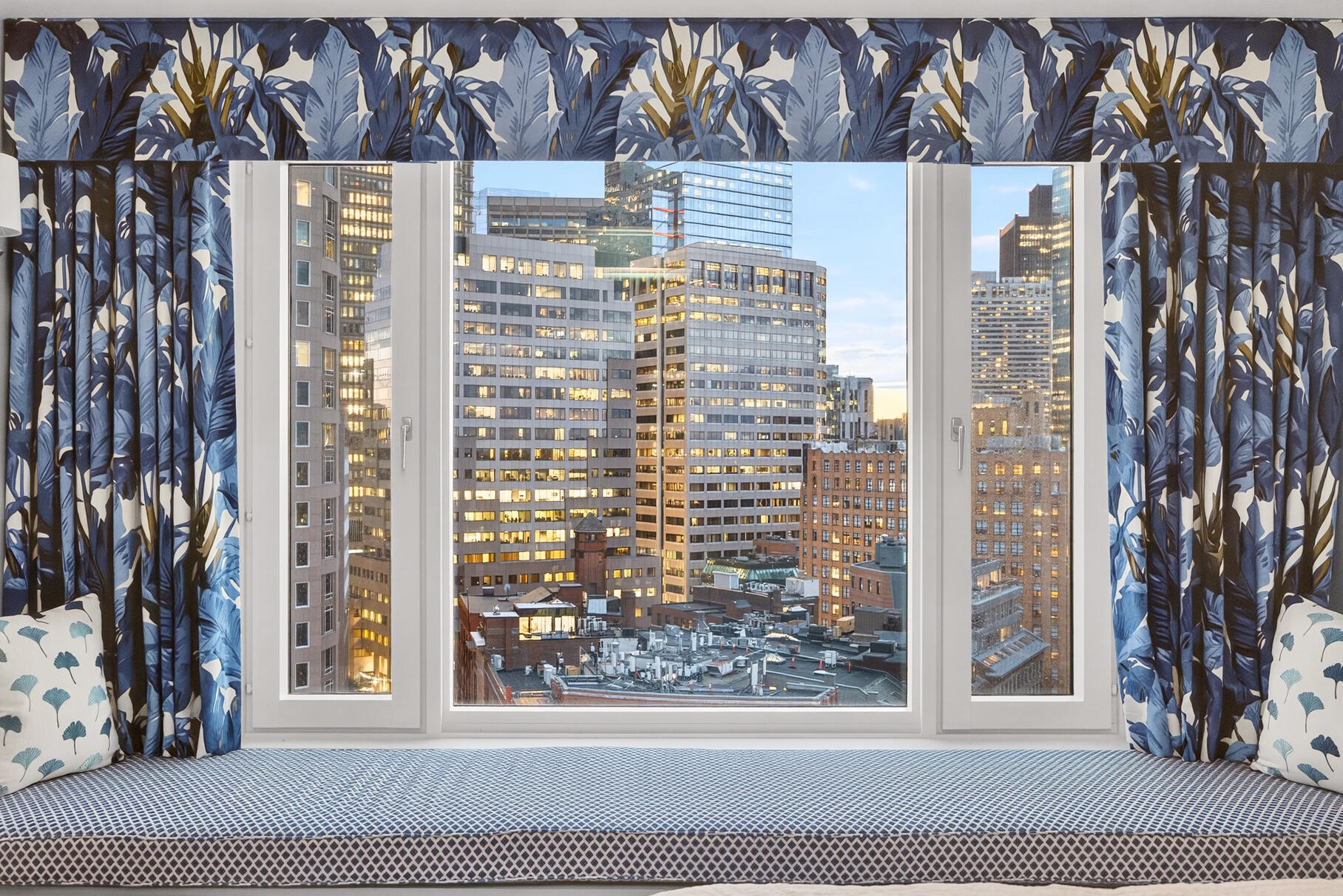 10 Rowes Wharf Boston MA 02110