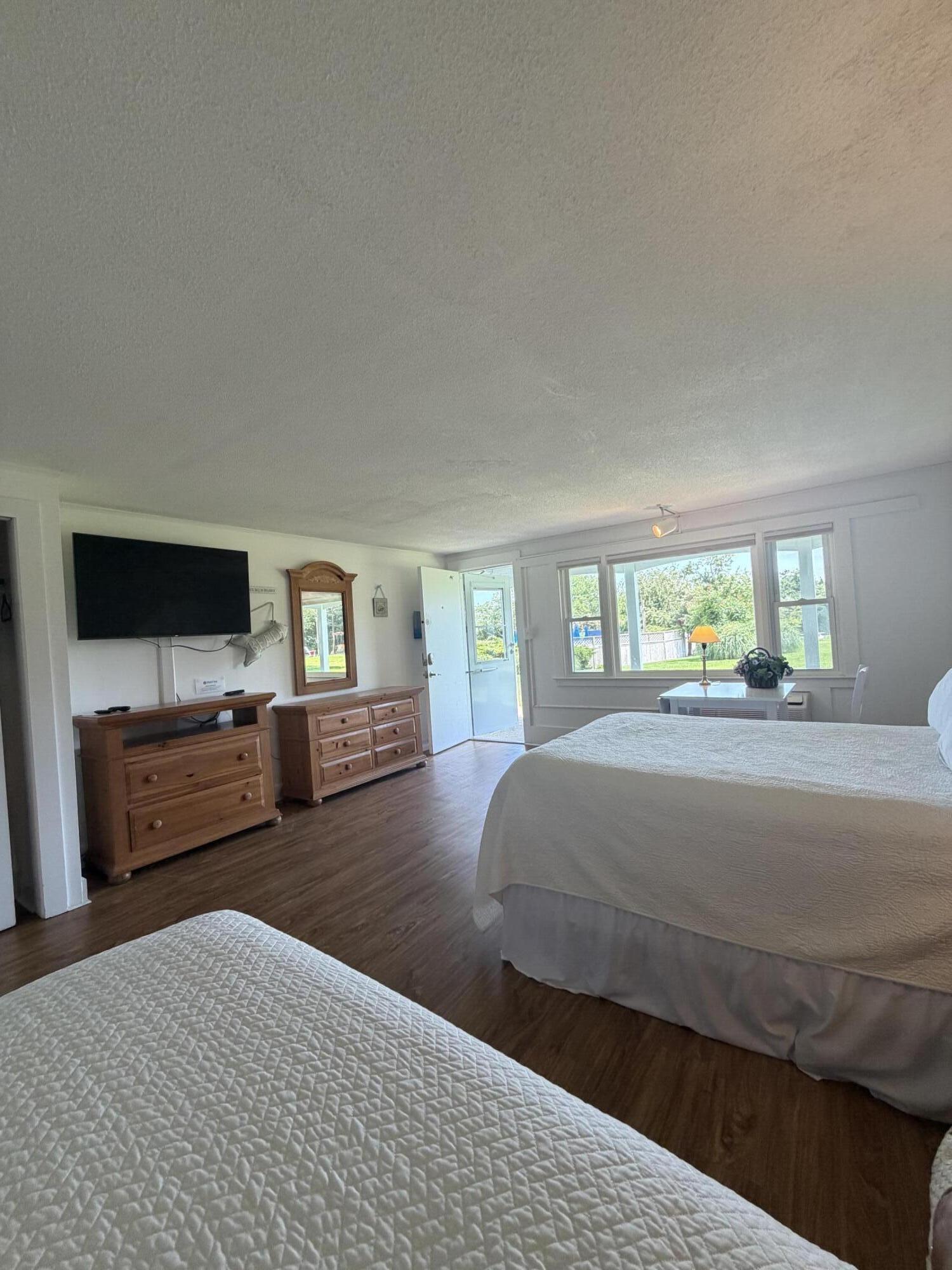 27 Island Inn Road Oak Bluffs MA 02557