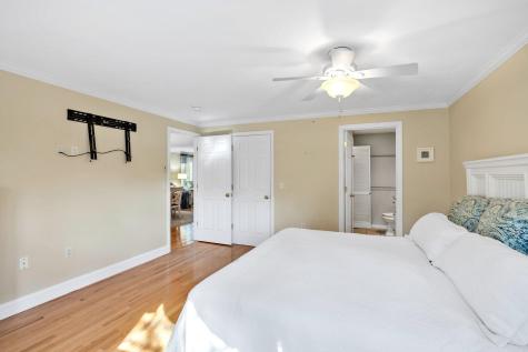 10 Chippers Lane Mashpee MA 02649
