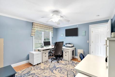 10 Chippers Lane Mashpee MA 02649