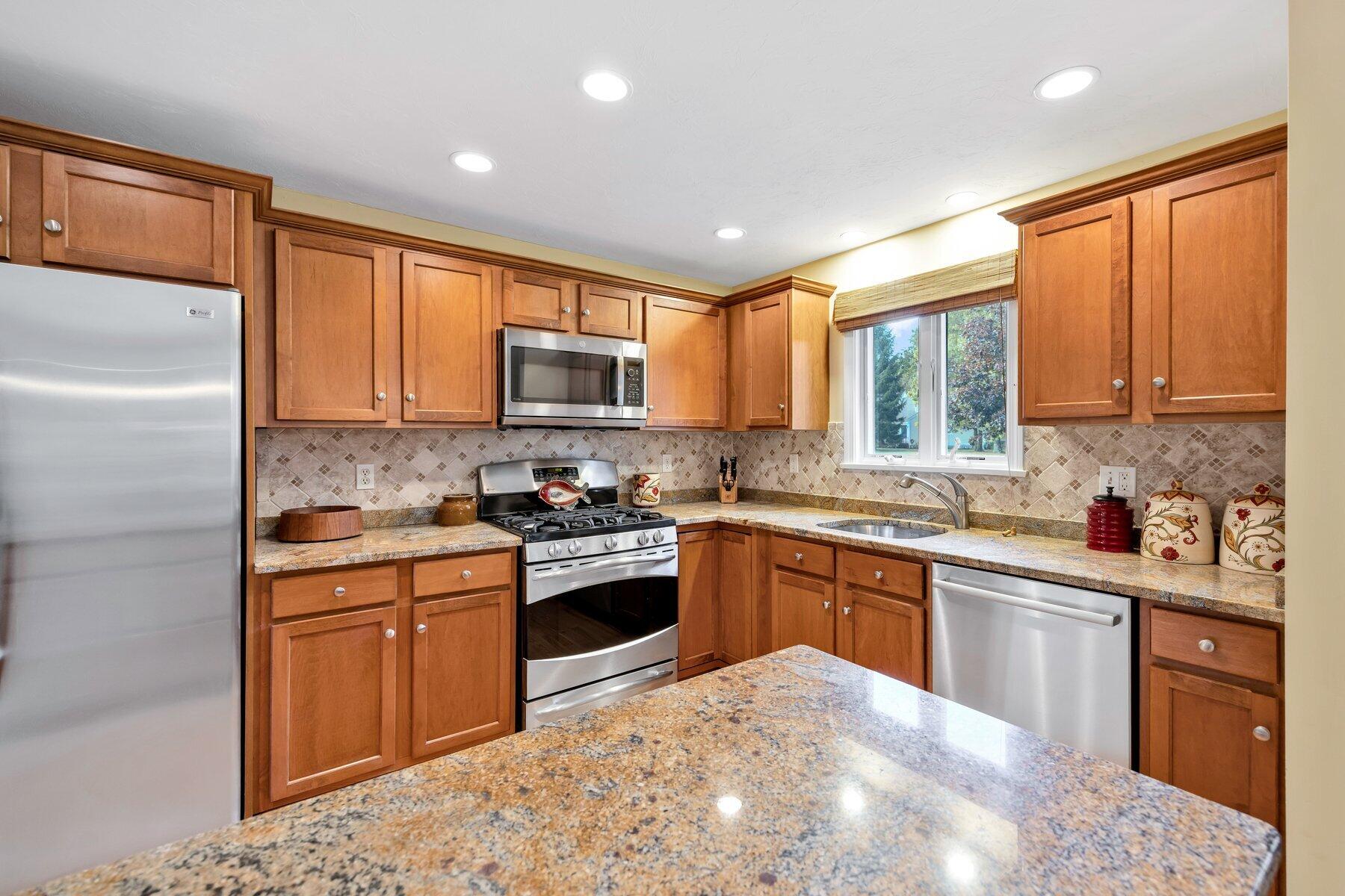 10 Chippers Lane Mashpee MA 02649
