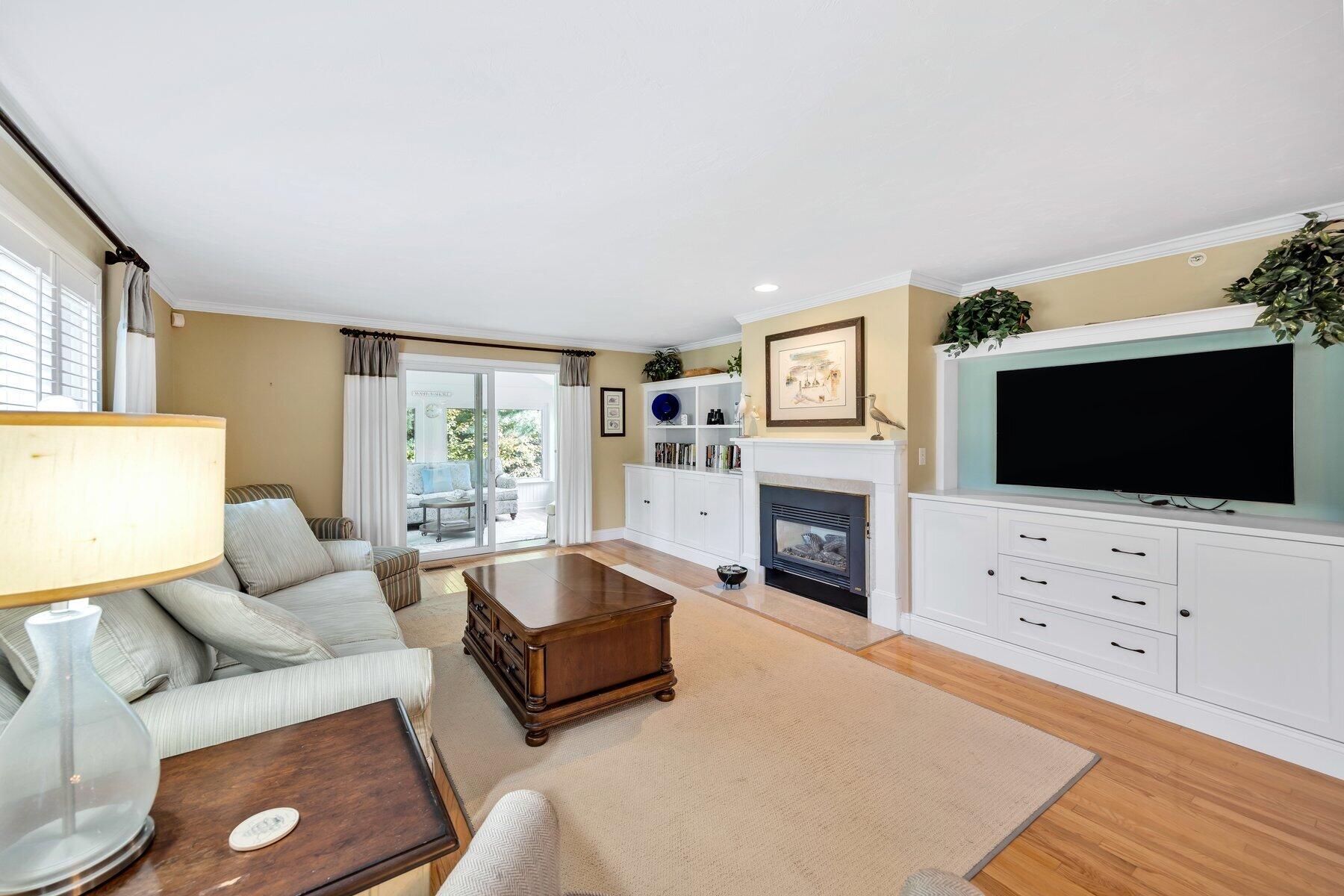 10 Chippers Lane Mashpee MA 02649