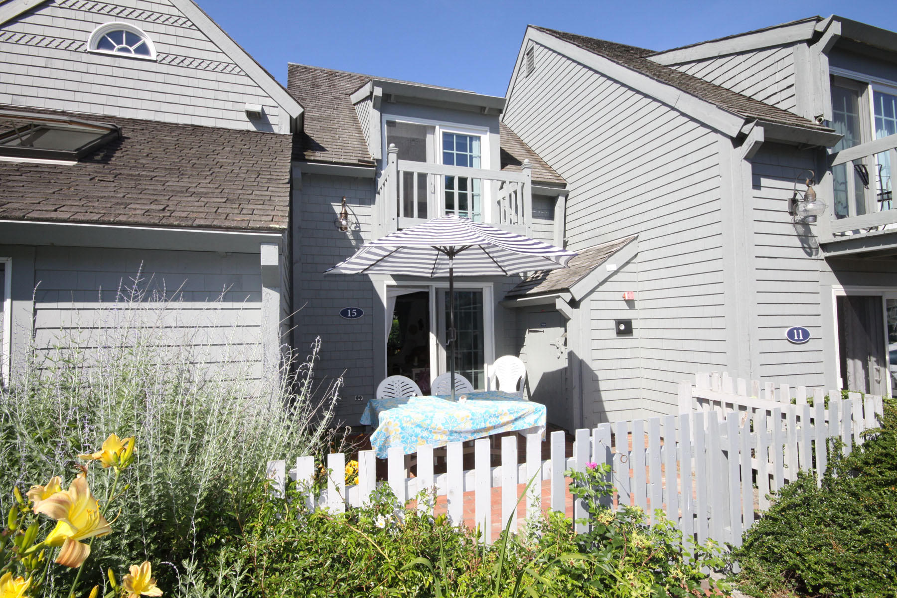 15 Hyannis Point Road Mashpee MA 02649