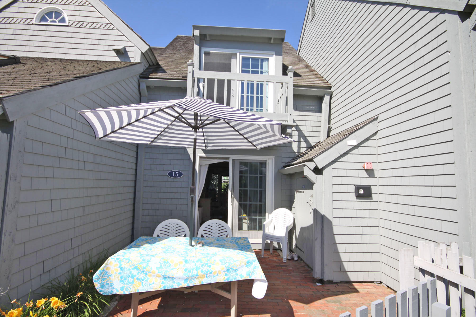 15 Hyannis Point Road Mashpee MA 02649