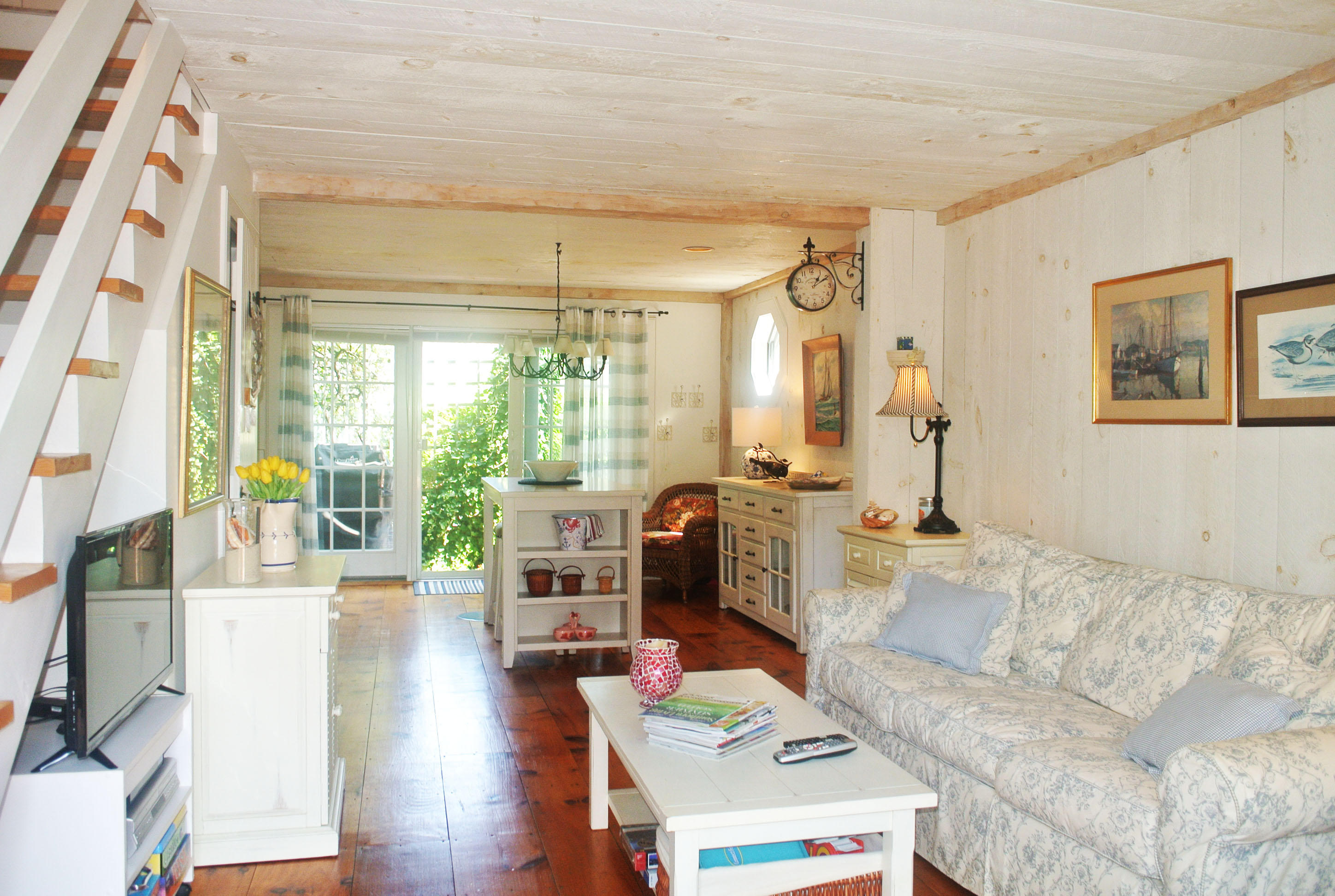 15 Hyannis Point Road Mashpee MA 02649