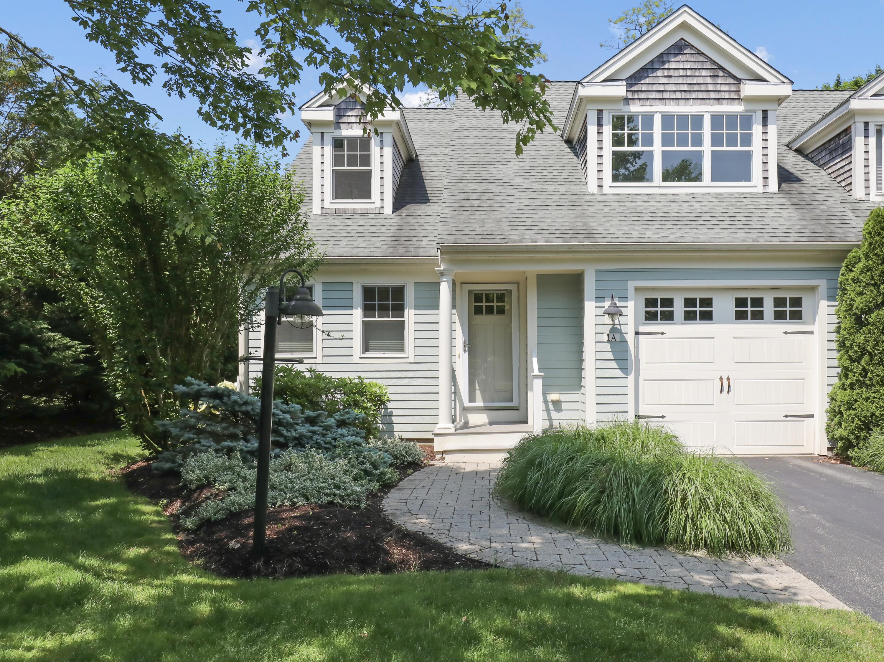 21 Pine Street Falmouth MA 02556