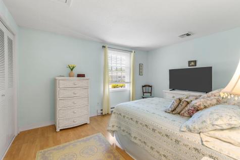 135 W Main Street Barnstable MA 02601