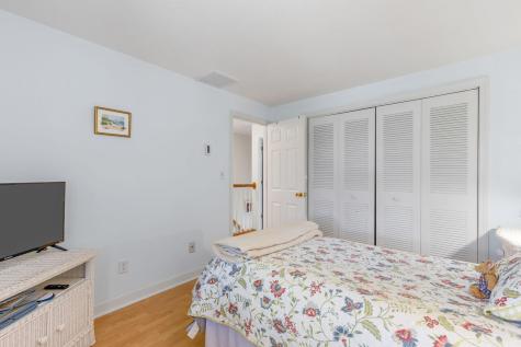 135 W Main Street Barnstable MA 02601