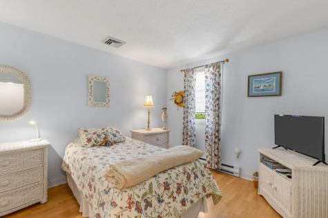 135 W Main Street Barnstable MA 02601