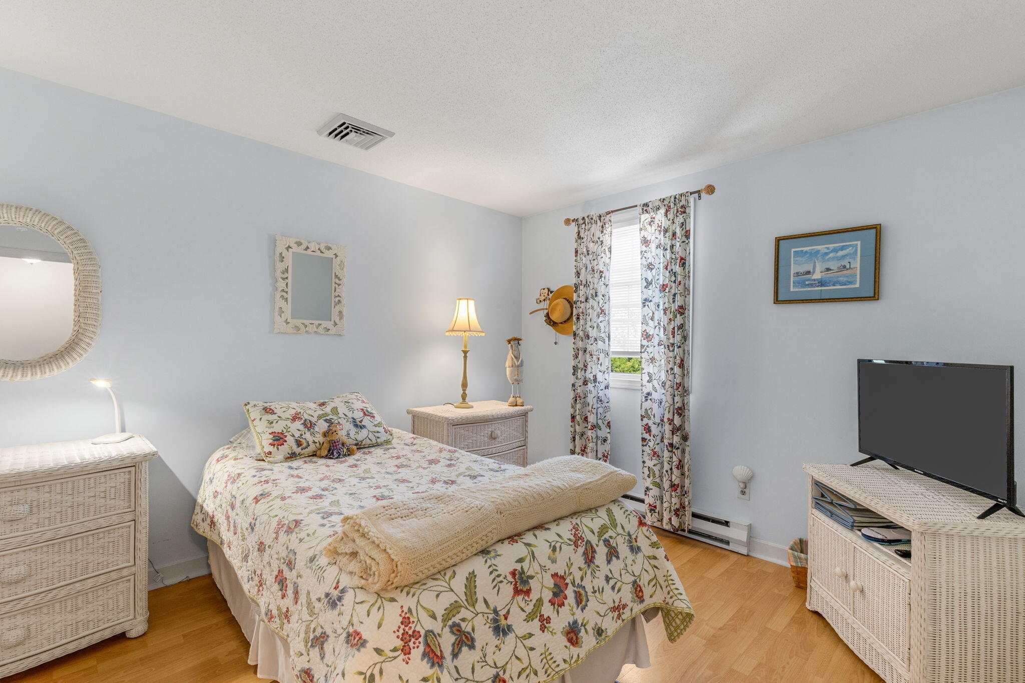 135 W Main Street Barnstable MA 02601