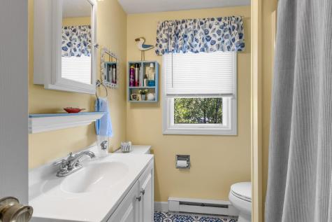 135 W Main Street Barnstable MA 02601