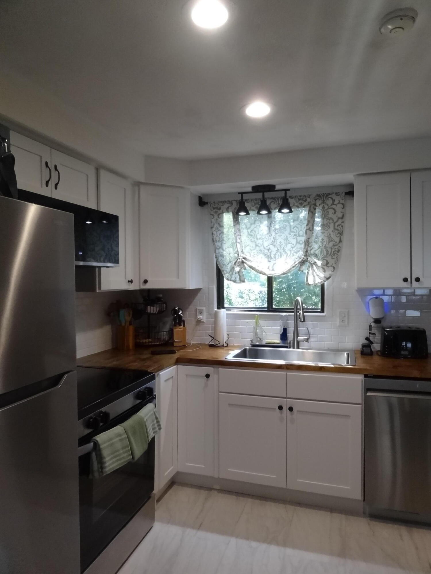 329 W Main Street Hyannis MA 02601