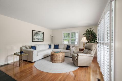 28 Chilmark Drive Falmouth MA 02536