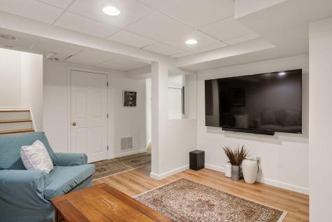 28 Chilmark Drive Falmouth MA 02536