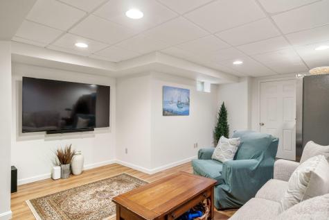 28 Chilmark Drive Falmouth MA 02536