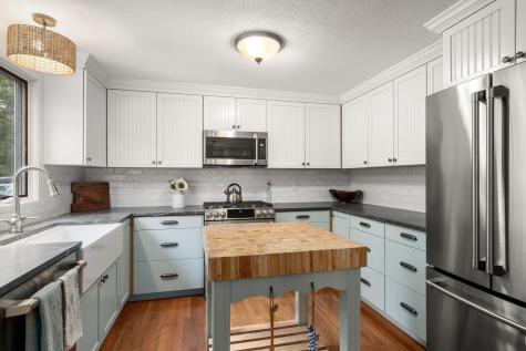 28 Chilmark Drive Falmouth MA 02536