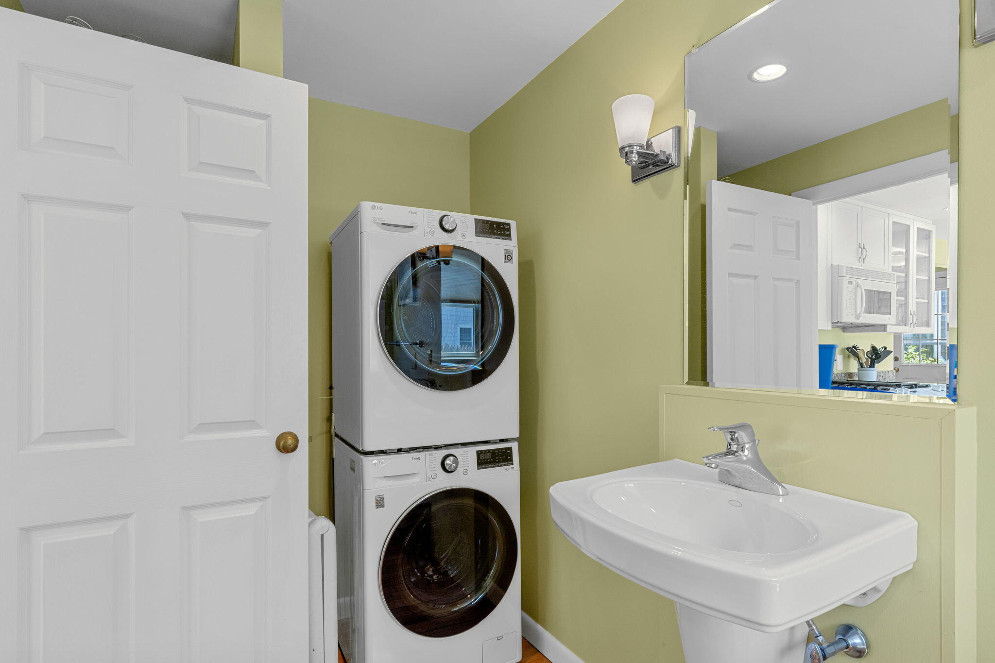 14 Old Colony Way MA 02657