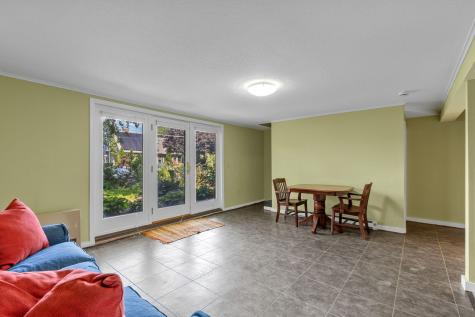 14 Old Colony Way MA 02657