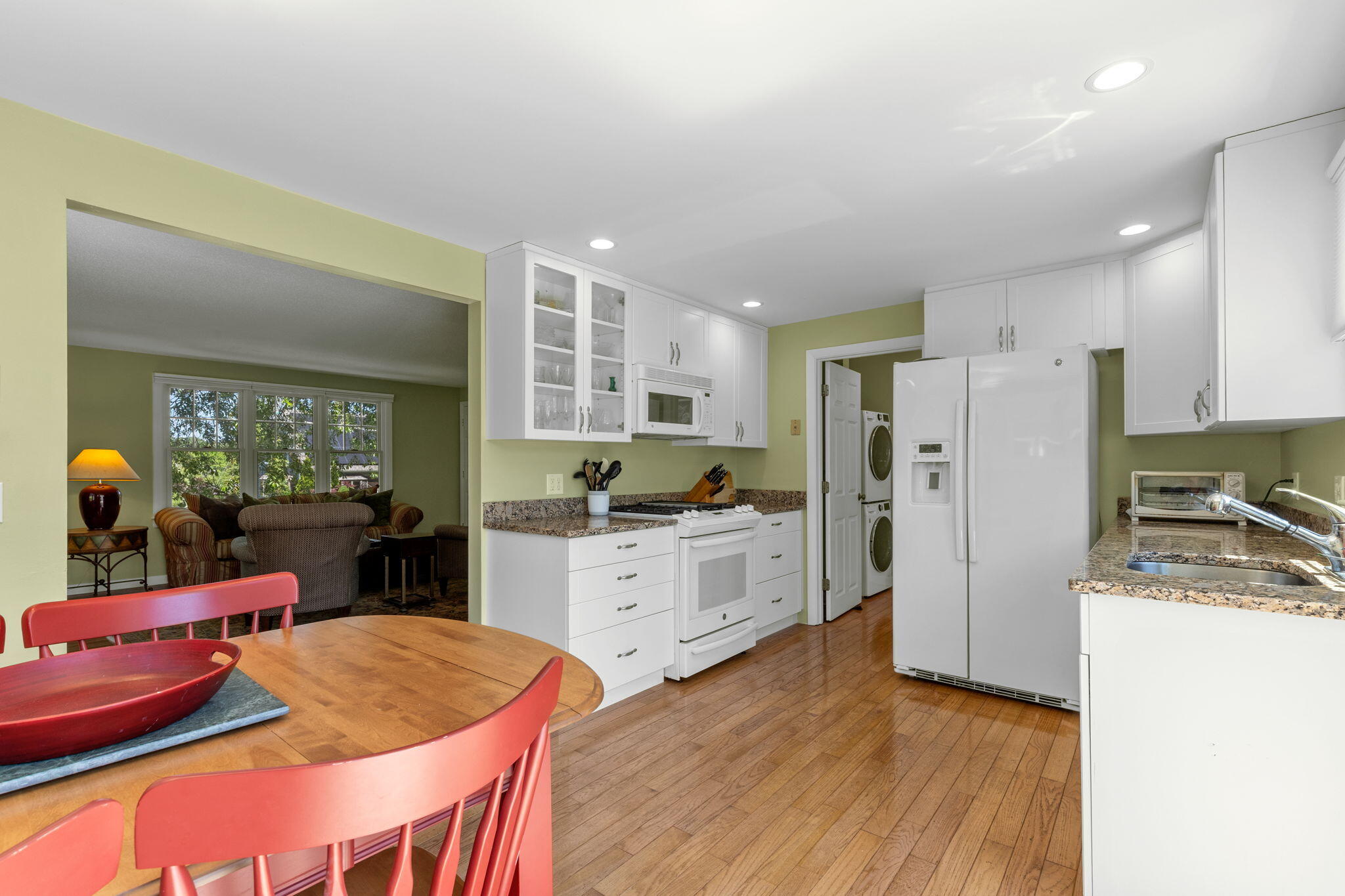 14 Old Colony Way MA 02657