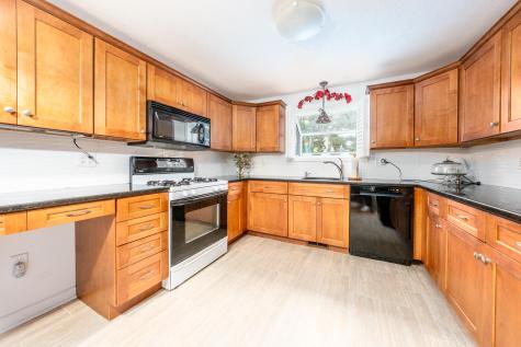 121 Shellback Way Mashpee MA 02649