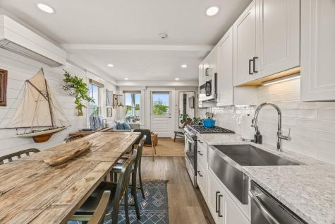 58 Bradford Street Provincetown MA 02657