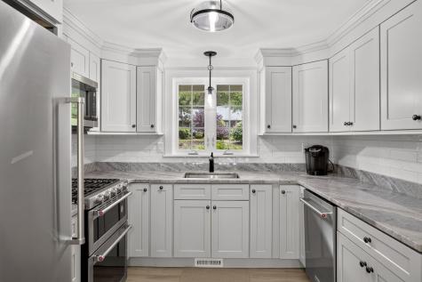 35 Debs Hill Road Yarmouth MA 02675