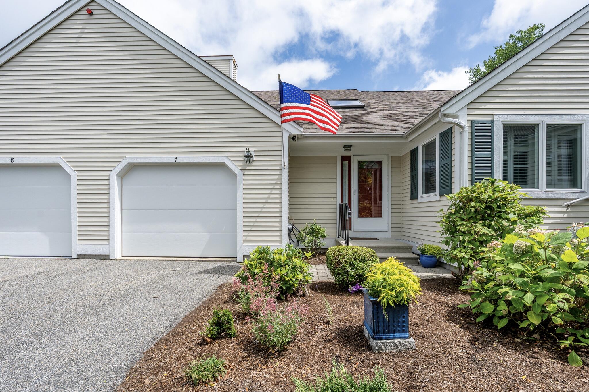 7 Ironwood Path Mashpee MA 02649