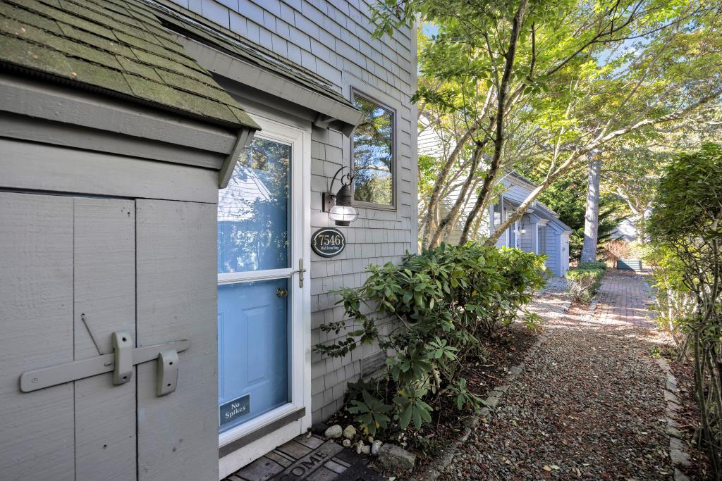 68 Mid-iron Way Mashpee MA 02649