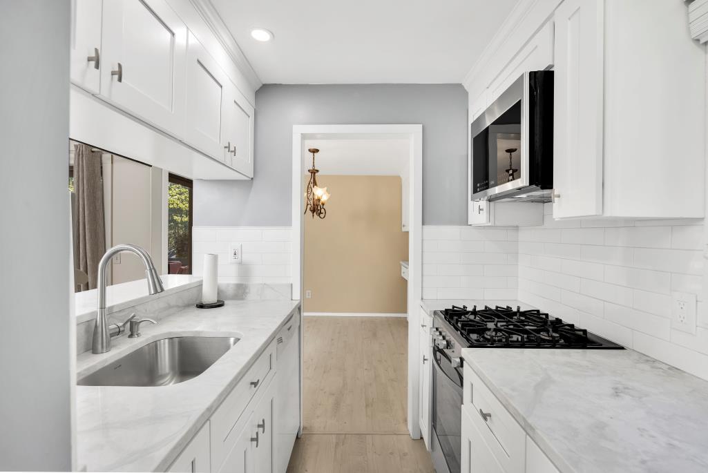 68 Mid-iron Way Mashpee MA 02649