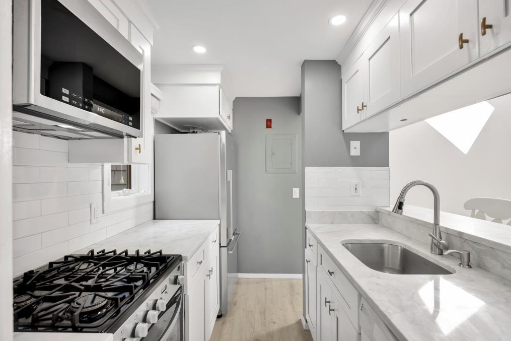68 Mid-iron Way Mashpee MA 02649