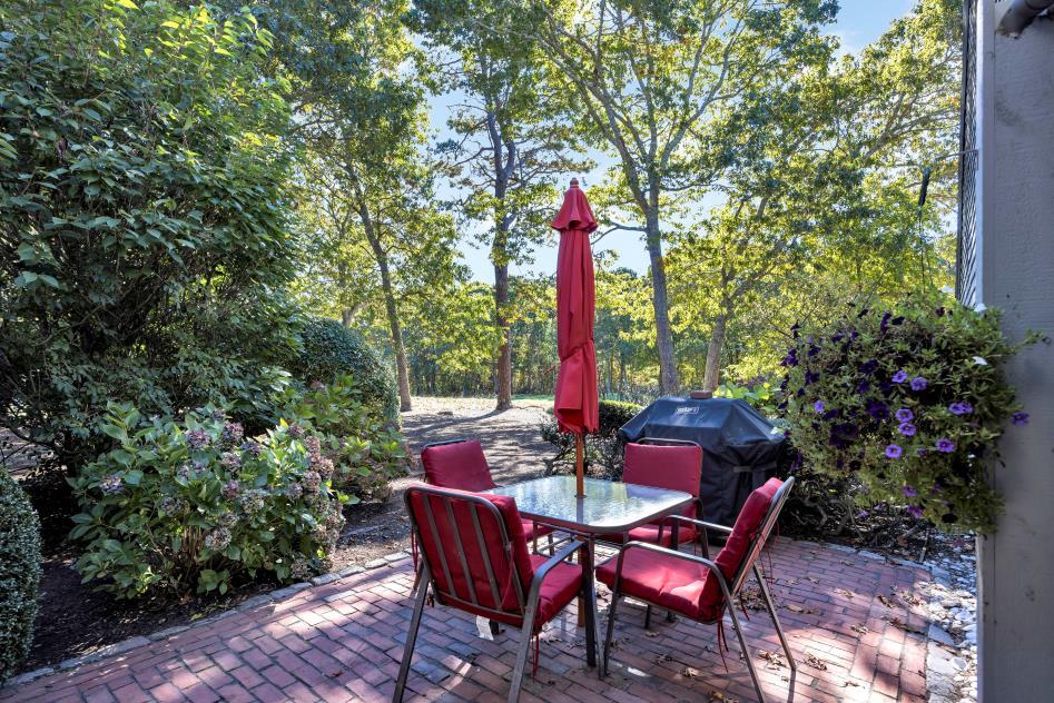 68 Mid-iron Way Mashpee MA 02649