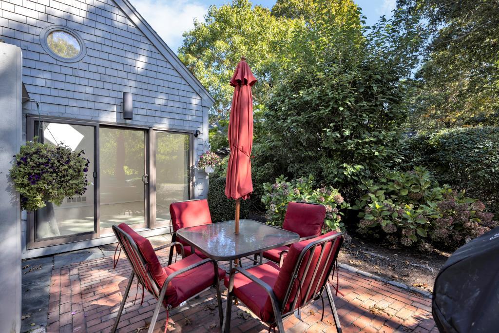 68 Mid-iron Way Mashpee MA 02649