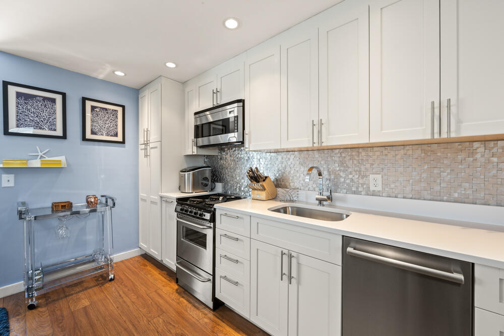 147 Commercial Street Provincetown MA 02657