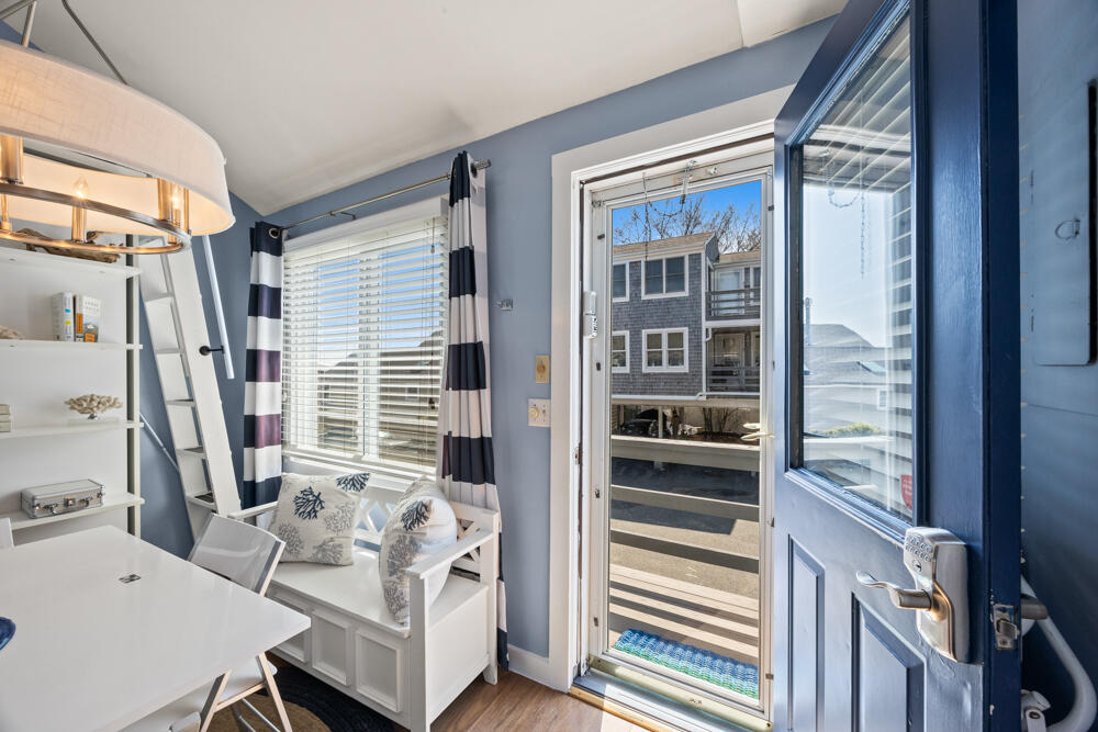 147 Commercial Street, Unit Ul7, Provincetown MA photo 5