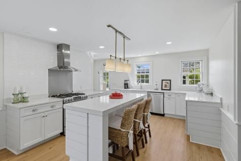 98 Main Street Falmouth MA 02540