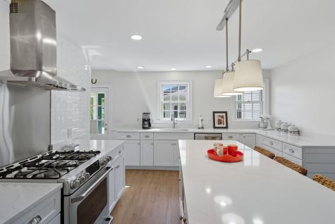 98 Main Street Falmouth MA 02540